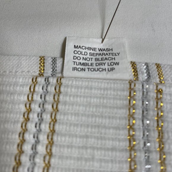 Pier 1 elegant Ivory, Gold and Silver placemats set of 8 reversible (JCLin1) - Picture 5 of 5